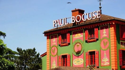 Ouvert 365 jours par an d'ordinaire, le célèbre restaurant Paul Bocuse vient de fermer ses portes : voici la raison