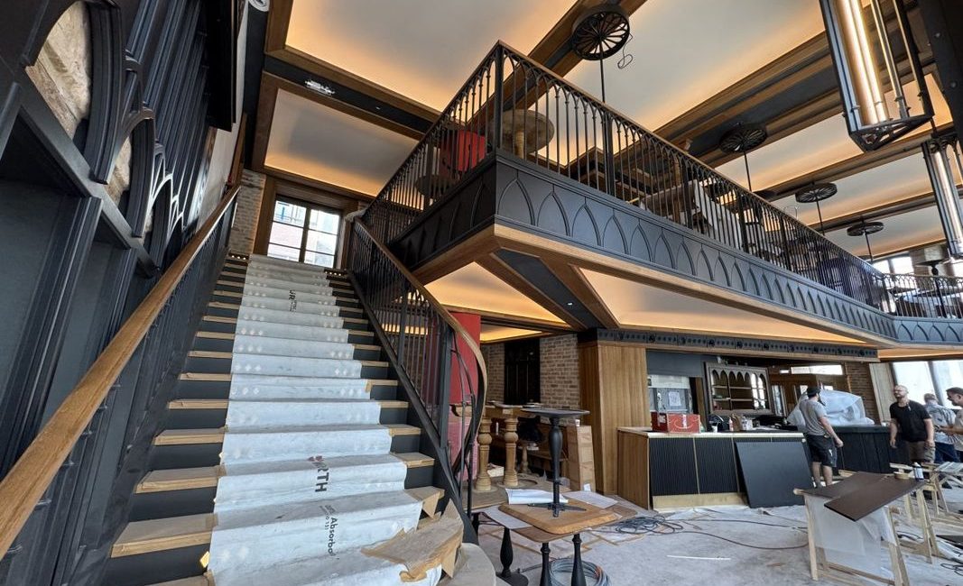 Après 3 ans de travaux, une grande brasserie de style « gothique » ouvre bientôt à Strasbourg !