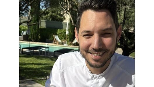 Les goûts de leur enfance. Denis Martin, le chef étoilé qui refait le sauté de veau aux olives de sa maman