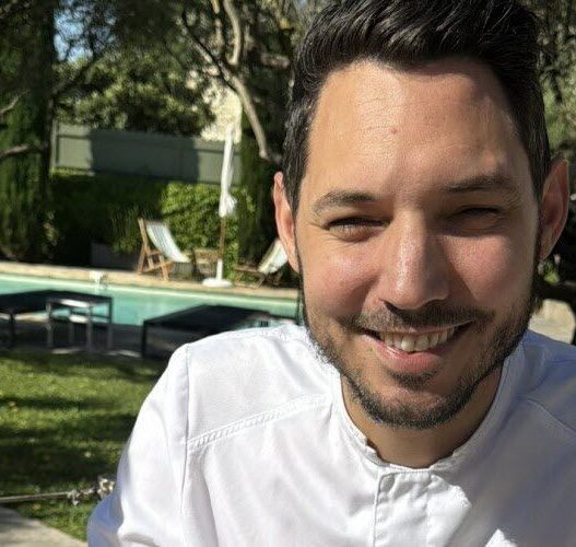 Les goûts de leur enfance. Denis Martin, le chef étoilé qui refait le sauté de veau aux olives de sa maman