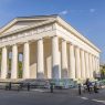 Près de Lyon, ce temple antique devient un resto gastronomique géant pour célébrer Paul Bocuse
