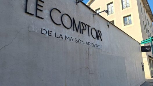 Une nouveauté inaugurée juste à côté du restaurant du chef étoilé Christophe Aribert à Grenoble